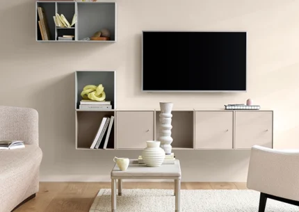 Vardagsrum med hyllor från Montana