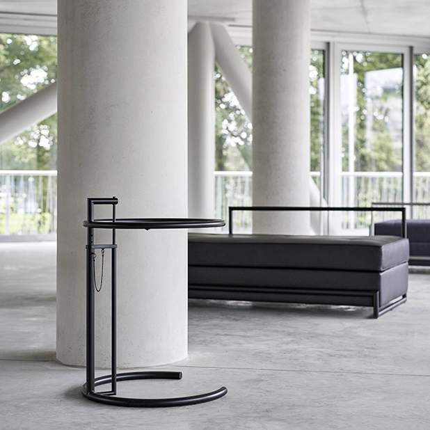 Adjustable Table E 1027 Svart Sidobord