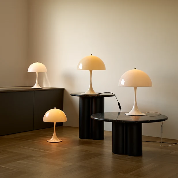 Panthella 320 Bordslampa