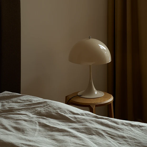 Panthella 320 Bordslampa