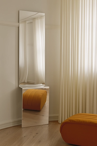 Pleat Väggspegel