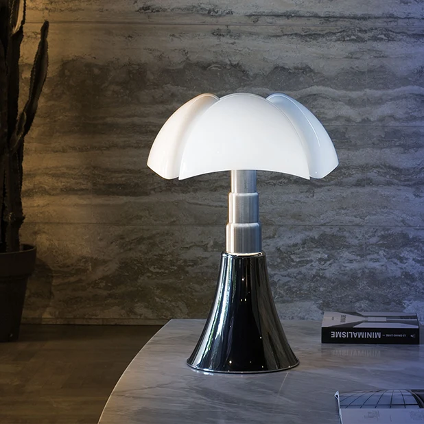 Pipistrello Medium Bordslampa
